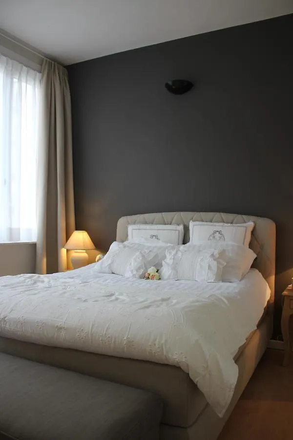 Apartment Suite Euphrosina Oostende
